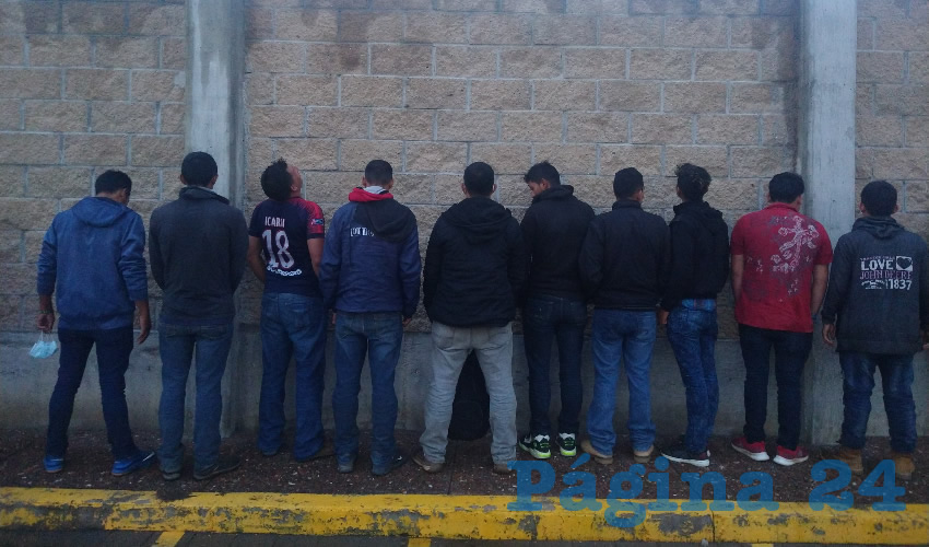 Diez de los migrantes que intentaban alcanzar el “sueño americano”, pero que ahora enfrentarán la deportación