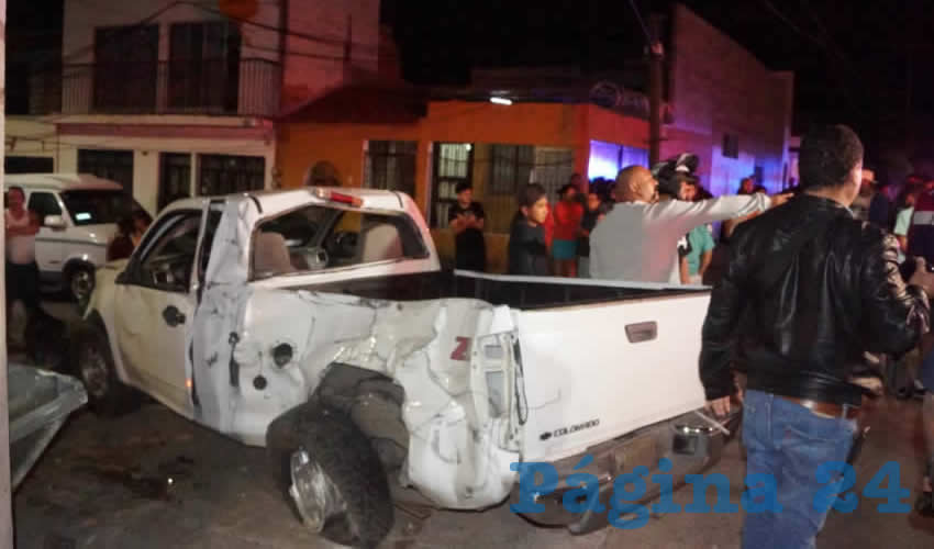 La camioneta Chevrolet Colorado que manejaba el peligroso ebrio José Armando Gámez Salazar, de 22 años