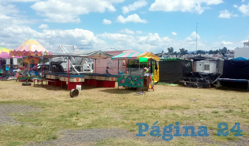 A vecinos del fraccionamiento Las Palmas les hacen doble juego en el ayuntamiento de Tonalá: Por una parte impiden que vendedores de frutas y verduras se instalen en la zona, y por otra dejan que se pongan juegos mecánicos. “Es una incongruencia”, tronaron vecinos/Foto: Francisco Tapia