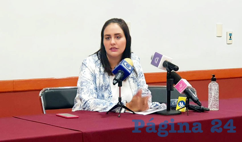 “Es una cuestión de responsabilidad social ante la crisis económica y la falta de empleo que están afectando a nuestras familias; negar esta realidad y empeñarse en seguir exprimiendo nuestros bolsillos sería muy injusto”, explicó la diputada Mariana Fernández sobre su propuesta/Foto: Francisco Tapia