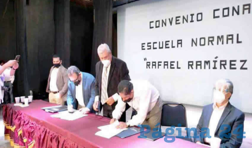 Directivos de la Escuela Normal Rafael Ramírez Castañeda y el Consejo Nacional de Fomento Educativo firmaron un convenio de colaboración