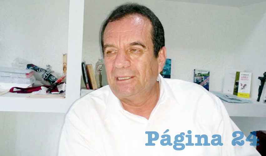 “Es una lástima que siendo casa de la comunidad lleguen unos vivales y nos hagan esto, pero vamos a recuperarnos y vamos a salir adelante porque esto es para la gente”, criticó el legislador local Oscar Herrera, quien fue víctima de los amantes de lo ajeno/Foto: Francisco Tapia