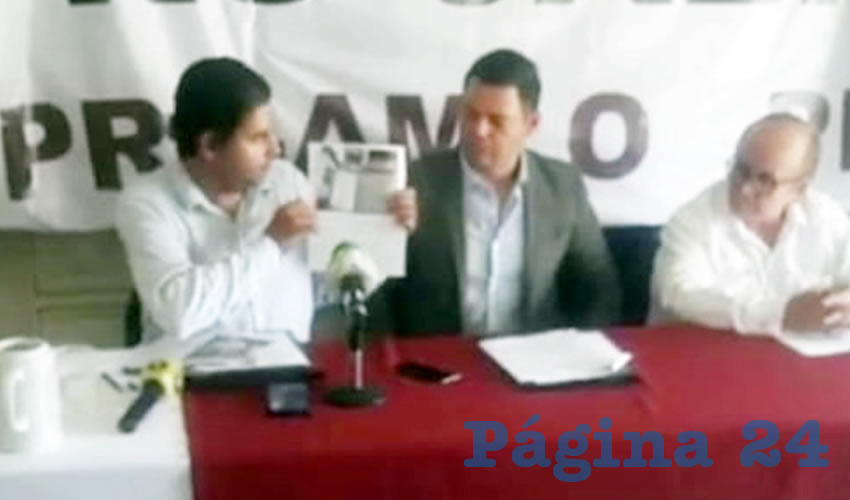 Vecinos de la torre de departamentos ilegal que se construye en la colonia Country Club, en Guadalajara, acusaron posible tráfico de influencias para que la obra continúe, pese a la clausura ordenada por un juez federal y el Tribunal de Justicia Administrativa de Jalisco. ¿El motivo? Rafael Orendain, representante empresarial del gobernador Enrique Alfaro, aparece como accionista del proyecto/Fotos: Rafael Hernández Guízar