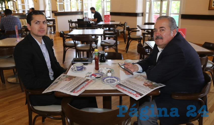En Sanborns Francia desayunaron Samuel Gami&ntilde;o Torres y Benjam&iacute;n Romero Castillo