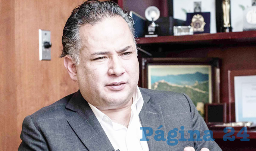 El titular de la UIF explicó que Calderón Hinojosa y Peña Nieto son dos de las 70 personas mencionadas por Emilio Lozoya, por lo que se está revisando la ruta para comprobar que sus afirmaciones sean ciertas; se está analizando operación por operación en el sistema financiero para ver si hay elementos o no que procedan y presentar la denuncia/Foto: Cortesía