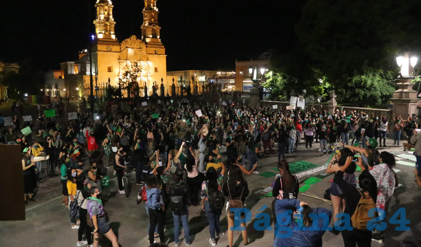 Mujeres feministas exigen que se despenalice el aborto