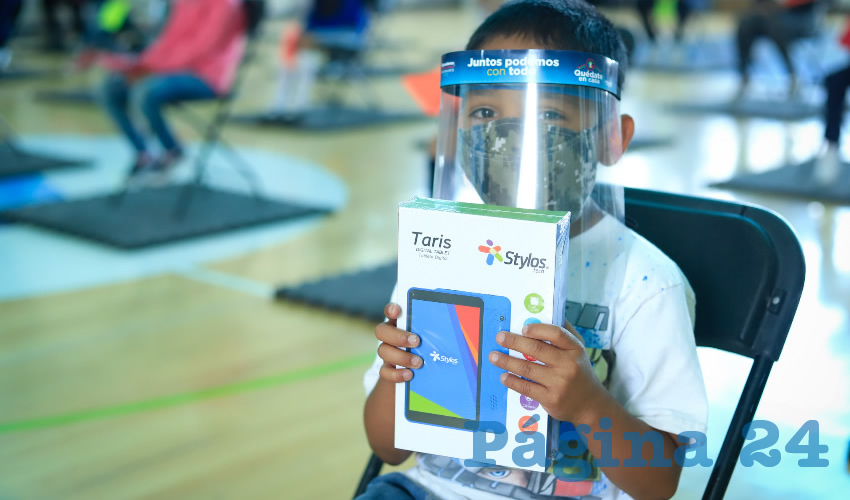 En esta primera entrega se benefici&oacute; a alrededor de 80 ni&ntilde;as y ni&ntilde;os de educaci&oacute;n b&aacute;sica principalmente