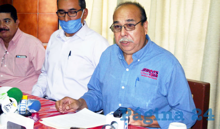 Jaime Aldrete, de la Asociación de Talleres Acreditados para la Verificación Controlada, enunció una serie de posibles corruptelas por parte de funcionarios estatales tanto de la Semadet como de la Proepa, pues la entrada del nuevo modelo de verificentros afectará a más de 80% de los automovilistas, tronó/Fotos: Francisco Tapia