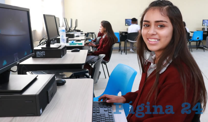 El Instituto de Educación de Aguascalientes publicó en la página de internet www.iea.gob.mx los listados con los folios de beneficiarios de becas