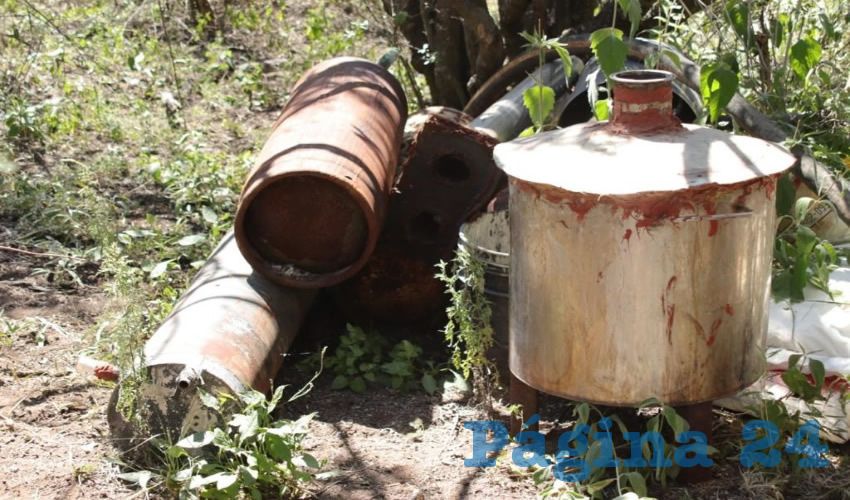 Algunos de lo materiales encontrados en el narcolaboratorio