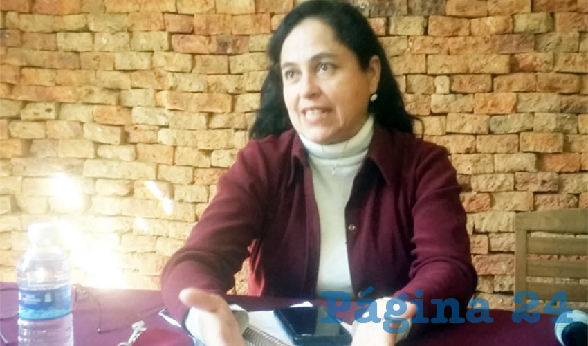 “Sin imposiciones, centralismo, ni exclusiones. Morena tiene que ciudadanizarse. Los dirigentes de Morena no han permitido aperturar al partido a la ciudadanía y no se han podido afiliar a todo ciudadano que constitucionalmente tiene el derecho de hacerlo”, precisó Carmen Gómez/Foto: Francisco Tapia