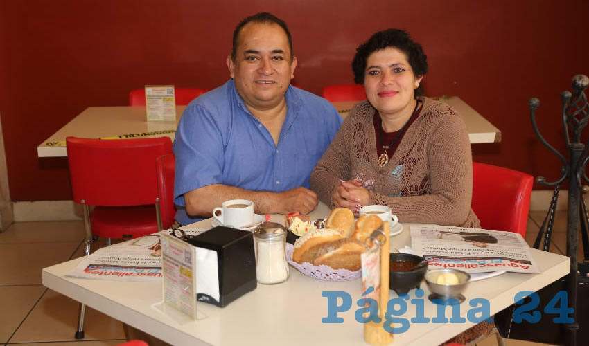 En el restaurante Mitla almorzaron Héctor Montes García y Clara Dávalos Díaz