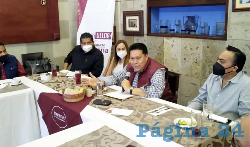 “Morena tiene ya que pasar de la etapa de este fantasma que nos recorre de la perredización, porque es lamentable que muchos compañeros se jaloneen. Yo vengo en el marco de la unidad y de reforzar el apoyo a la militancia”, explicó Emilio Ulloa, candidato a la secretaría general del partido/Foto: Elizabeth Ríos Chavarría