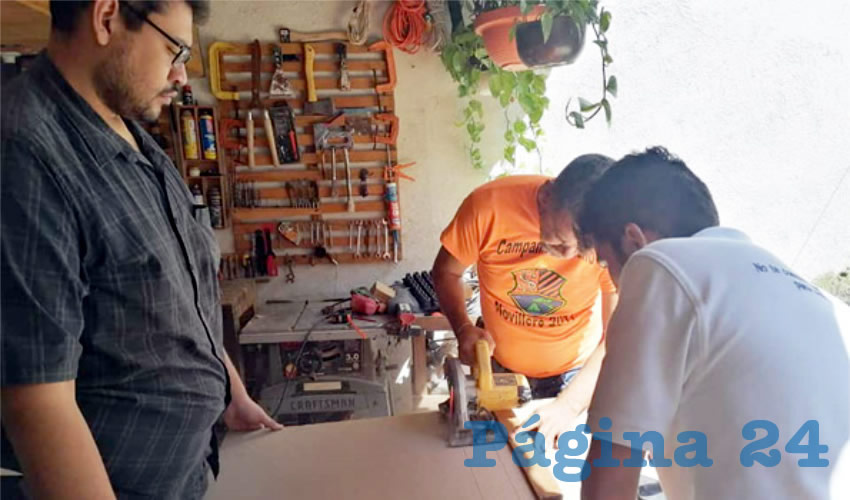 Desde 2017, el colectivo Proa 31 se ha movilizado para realizar los percheros en donde la gente puede ir a donar ropa abrigadora, comida u otros utensilios, que pueden ser aprovechados por quienes menos tienen, especialmente en los últimos meses del año/Foto: Cortesía