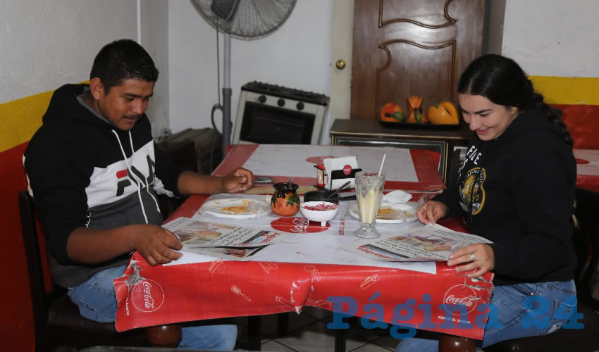 En Gorditas La Merced almorzaron Fidel Hern&aacute;ndez Hern&aacute;ndez y Mar&iacute;a Dolores Landeros Velasco 