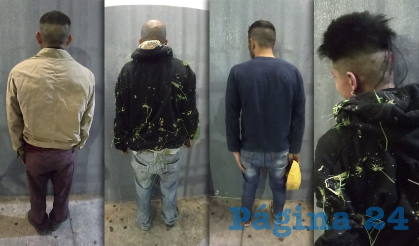 Los cuatro sujetos, quienes portaban un rifle de postas y un machete, fueron capturados luego de que colisionaran la camioneta en que escapaban e intentaran esconderse en el Infonavit Los Pirules