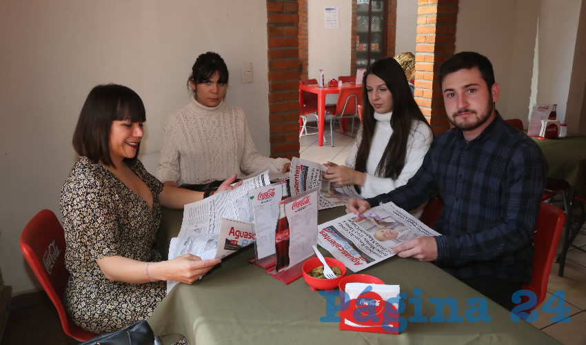 En Gorditas Las Chiquiadas desayunaron Salma Lu&eacute;vano, Julia D&iacute;az, Roxana Mac&iacute;as y Ram&oacute;n de Loera