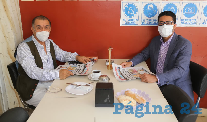 En el restaurante Mitla almorzaron los maestros Juan Gayt&aacute;n Mascorro y Ulises Reyes Esparza