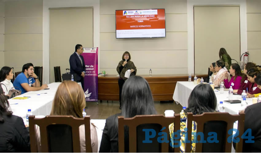 Con la Polic&iacute;a Rosa se ha logrado preparar a 700 agentes de diversas zonas de la ciudad mediante 200 capacitaciones formativas