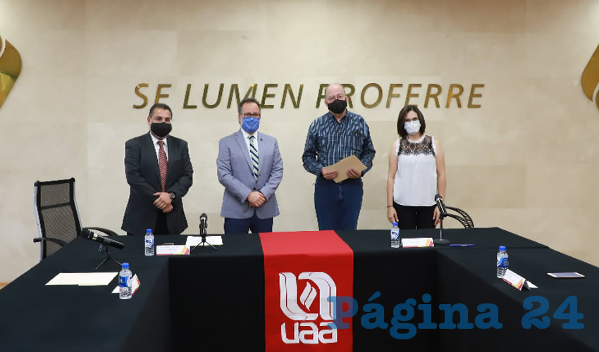 En el evento estuvo presente el ingeniero Uriel Landeros Pérez, jefe de departamento de Radio y Televisión de la UAA, así como la maestra Gabriela Hermosillo de la Torre, jefa de la Sección de Radio