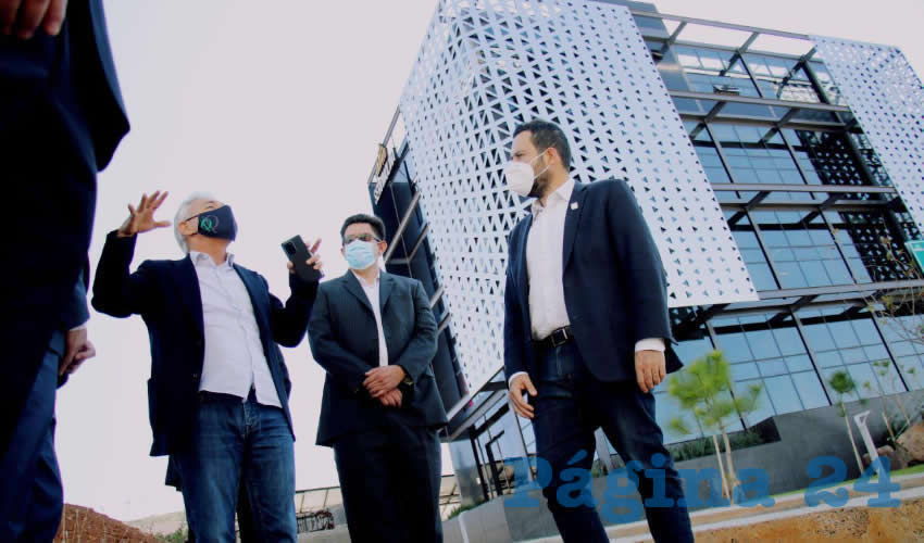 Gira de trabajo integrada por el Embajador de Israel en México, Zvi Tal; Alberto Mendoza, director del Cluster Minero y Agustín Enciso, director del Consejo Zacatecano de Ciencia, Tecnología e Innovación (COZCyT)