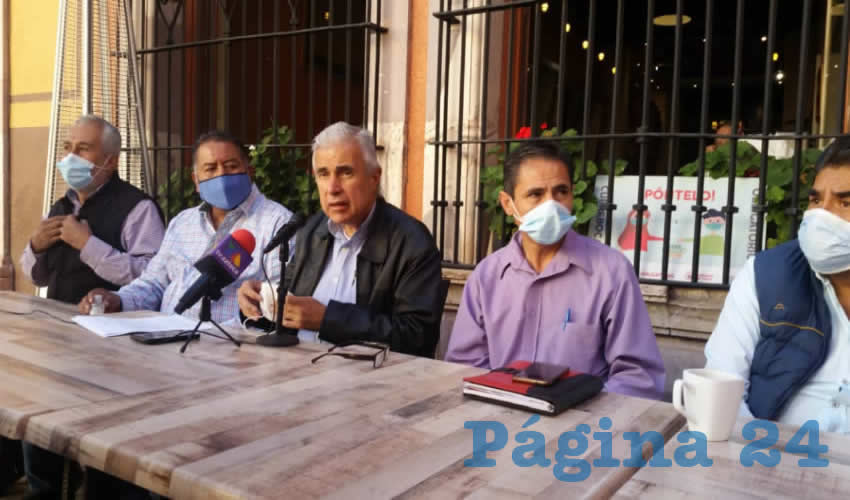 José Narro Céspedes, senador de la República, reprochó que el gobierno estatal esté entregando anticipadamente el poder, donde “pareciera que el secretario de Finanzas, Jorge Miranda Castro, está casi al servicio de una parte del gobierno federal, de la gente que está más ligado con el grupo de los Monreal” (Foto: Merari Martínez)