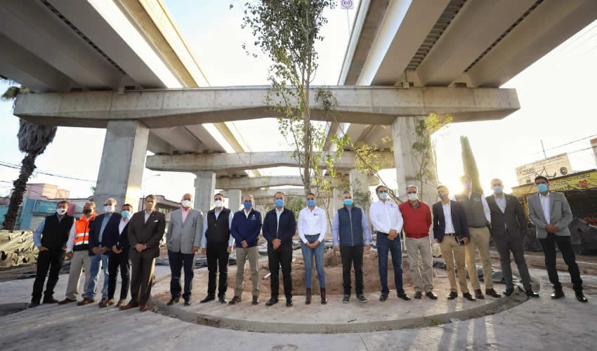 La vialidad de 1.1 kil&oacute;metros que se abri&oacute; a la circulaci&oacute;n se construy&oacute; en 248 d&iacute;as y beneficiar&aacute; diariamente a alrededor de 900 mil habitantes