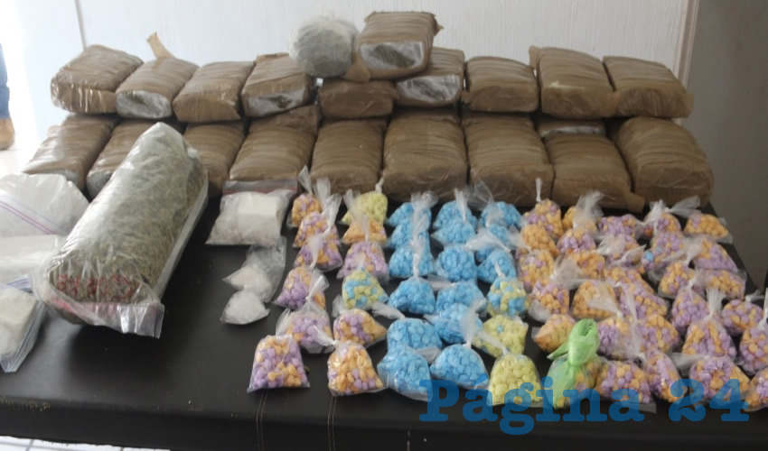 En la “narcotiendita”, las autoridades encontraron cannabis sativa, clorhidrato de metanfetamina y cocaína