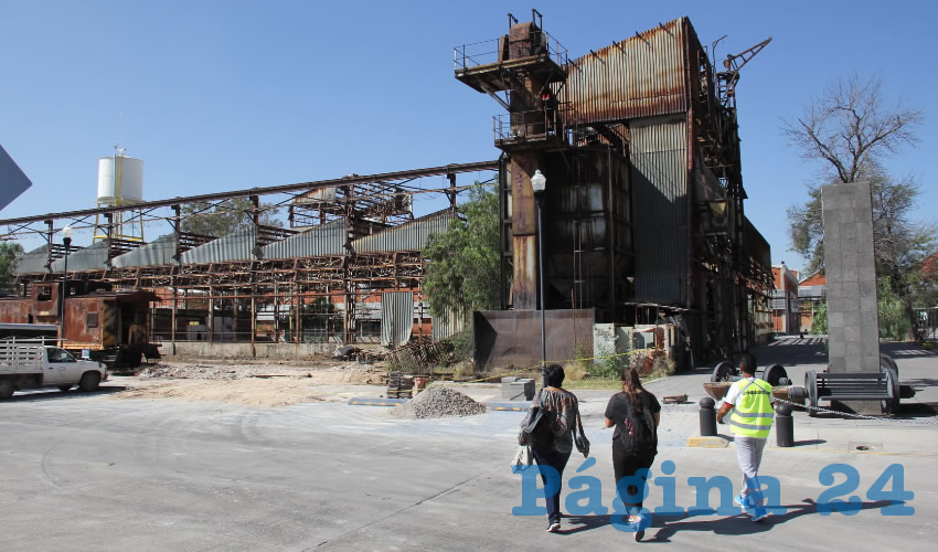 Dos horas despu&eacute;s termin&oacute; la maniobra por los gases que hay dentro
