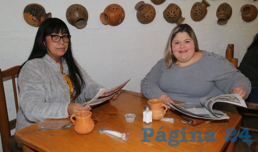 Sof&iacute;a Anguiano Mart&iacute;nez y M&oacute;nica Becerra Angulo compartieron el pan y la sal en La Mestiza
