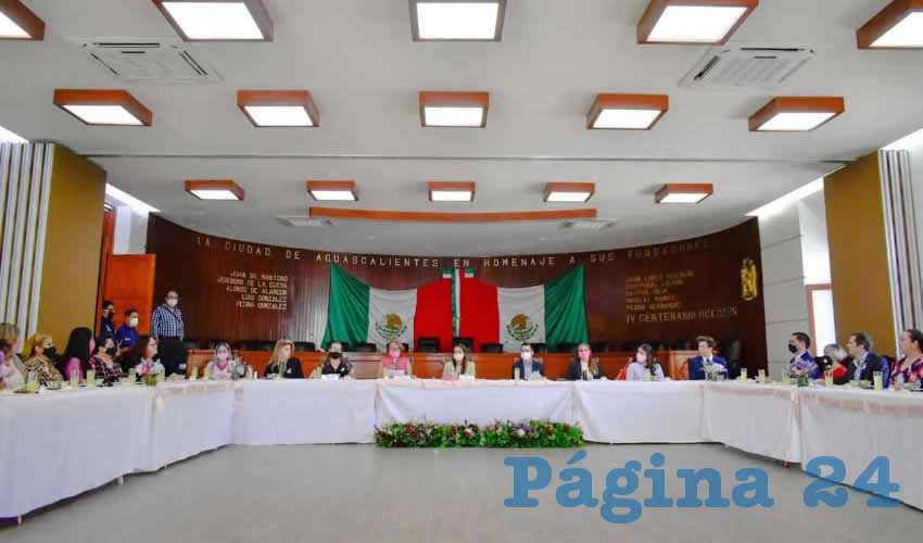 En el evento “Apadrinando una Vida”, la alcaldesa Tere Jiménez agradeció a los empresarios que aportarán recursos para la donación de prótesis