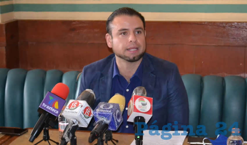 Miguel Ángel Varela Pinedo negó que esté contaminando pozos, que los males que han presentado las personas no son de hace un año, sino que fue desde antes porque no cloran el agua (Foto: Merari Martínez)