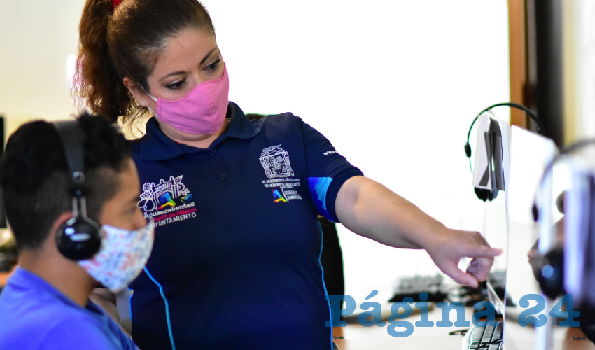 Mar&iacute;a del Rosario Medina Esparza es instructora en el Centro Tecnol&oacute;gico de la Coordinaci&oacute;n de Gobierno Digital, en la Delegaci&oacute;n Mujeres Ilustres