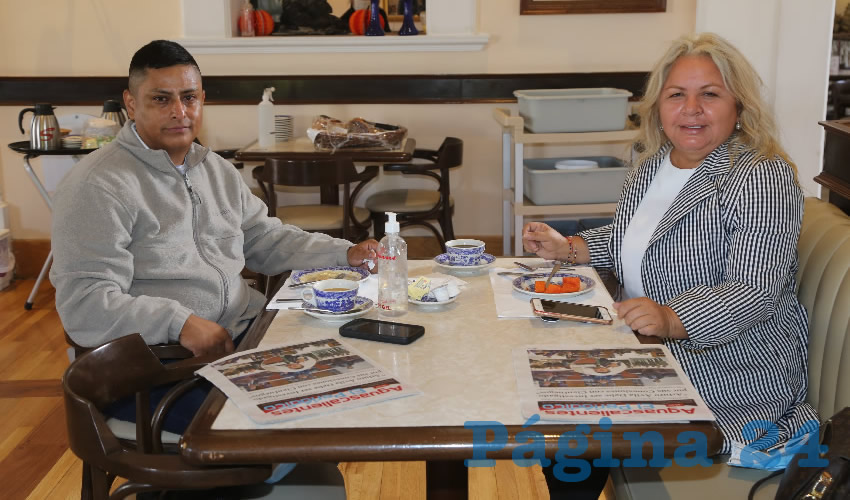 En Sanborns Francia compartieron el pan y la sal Carlos Guerrero Garc&iacute;a y Hordy Huerta Villa