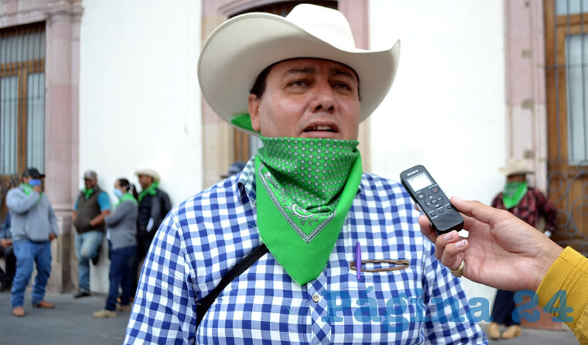Fernando Galván Martínez, líder de organizaciones de frijoleros en la zona norte del estado e integrante del Movimiento Regeneración Nacional (Morena) (Foto: Rocío Castro Alvarado)
