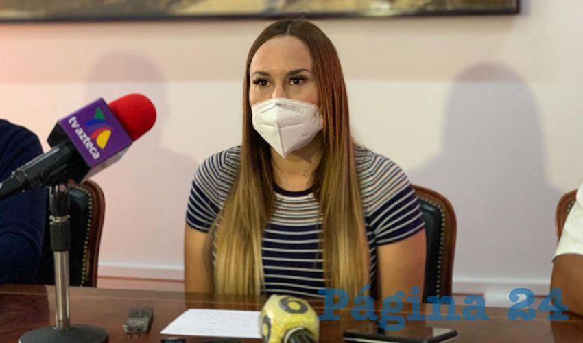 “Tiene que reconsiderar el señor gobernador esta postura y también que haya una libre competencia”, porque el fin de semana sólo hubo taxis y abusaron de los usuarios, pese a que se había fijado una supuesta tarifa solidaria, tronó la diputada Érika Pérez/Foto: Francisco Tapia