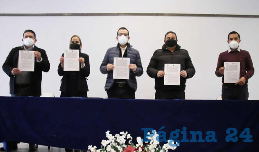 Ulises Mejía Haro destacó que aunque por ahora más de 40 mil estudiantes sé encuentran aislados, próximamente se podrán vincular y pasar de la teoría a la práctica al cumplir con sus 480 horas de prácticas