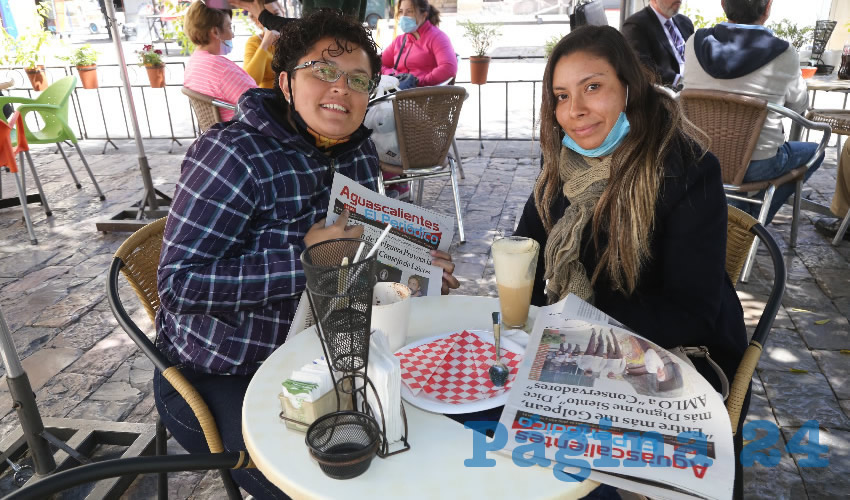 En Caf&eacute; Catedral platicaron Anaid S&aacute;nchez y Denisse Estrada 
