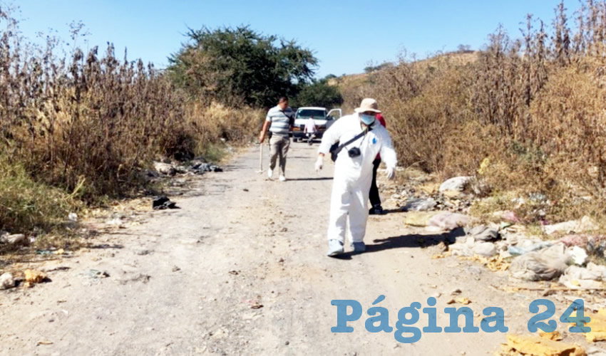 Un cadáver fue localizado en un lote baldío en San Martín de las Flores de Abajo. Al lugar acudieron los uniformados para atender el reporte ciudadano/Foto: Especial