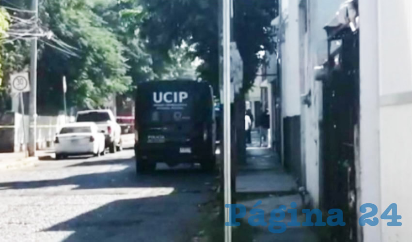 El cuerpo fue encontrado por un vecino de la colonia Los Altos, quien, al dirigirse a la tienda, le llamó la atención una cobija abandonada en el lugar/Foto: Especial