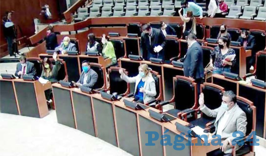 Diputados de oposición criticaron que los ayuntamientos plantearan aumentos catastrales, pues no consideran que esto afectará a las familias de Jalisco, de por sí ya afectadas por el bajón económico generado por la pandemia; Pese a esto, la bancada de MC se impuso y avaló las nuevas tablas de cobro/Foto: Francisco Tapia