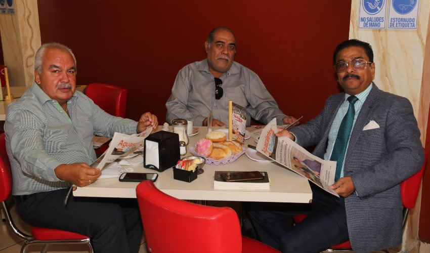 En el restaurante Mitla almorzaron Juan Manuel González Aguilar, Gabriel Díaz Chávez y Jesús Enrique Castro Pérez, abogados