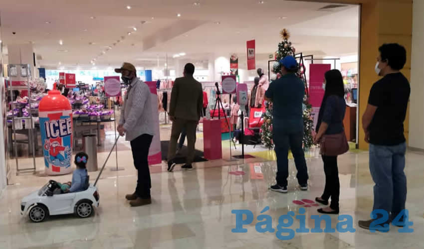 La Guardia Sanitaria cerr&oacute; Liverpool por exceder el 50 por ciento de aforo indicado seg&uacute;n el IEC por estar el municipio de Aguascalientes en rosa y nivel tres