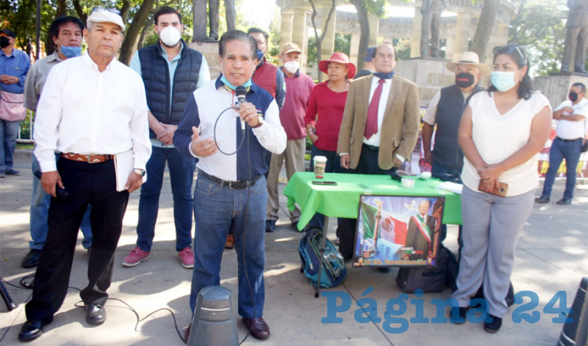Decenas de militantes y simpatizantes del partido Morena en Jalisco lamentaron que haya mucha desorganización, por lo que llamaron al presidente nacional del partido que haga una limpia entre las filas de la organización, comenzando por Hugo Rodríguez, actual delegado con funciones de presidente/Foto: Francisco Tapia