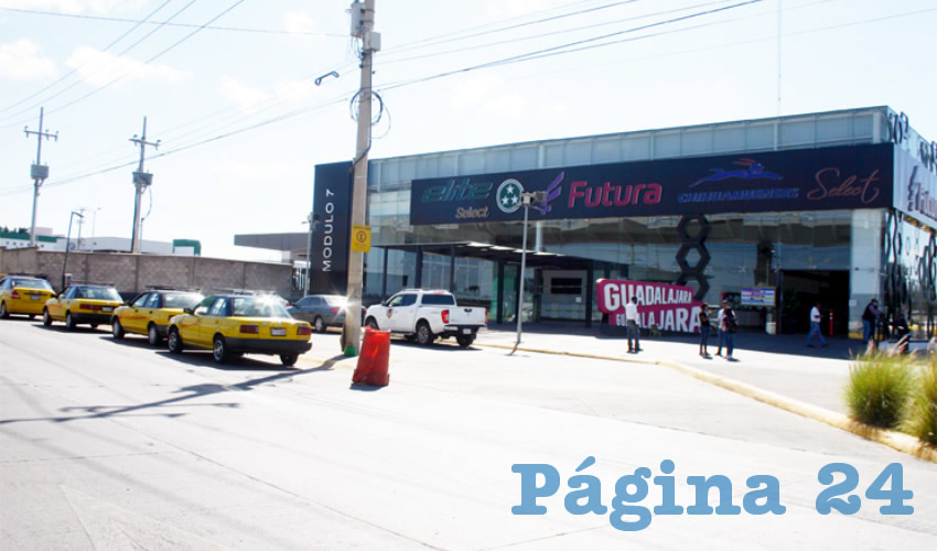 Son más y más las personas que dejan de usar el servicio de taxis amarillos debido a la instalación de la nueva línea de tren ligero, ya que muchos prefieren tomar el mismo para ir al centro de Guadalajara o al de Zapopan, pasando por Tlaquepaque/Foto: Francisco Tapia