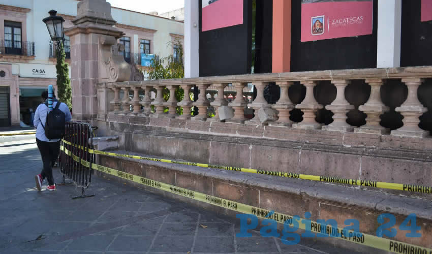 De nueva cuenta el ayuntamiento capitalino que encabeza Ulises Mejía Haro, refuerza las medidas para evitar que siga aumentando la cueva epidemiológica, una de estas previsiones es la instalación de cintas amarillas que indican peligro (Foto: Merari Martínez)