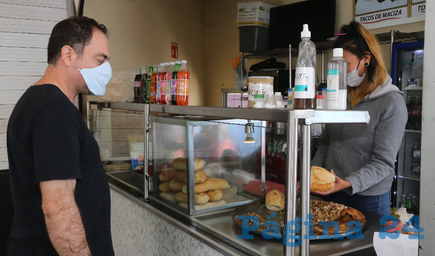 En loncher&iacute;a El Mono lleva tus tortas de carnitas y disfr&uacute;talas con la familia