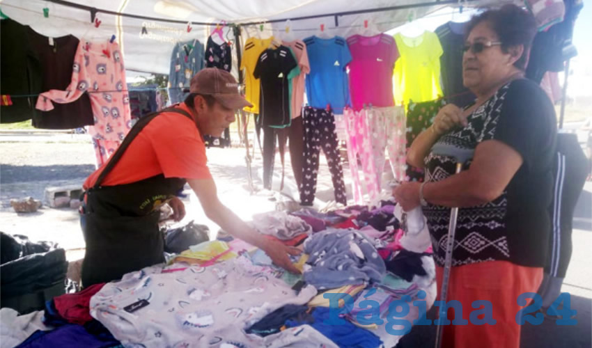 “Con la situación de la pandemia, la gente se prepara en sus casas, consumiendo más en los supermercados grandes que en las tiendas o negocios pequeños, consumen muy poco”, lamentó uno de los comerciantes de este lugar/Foto: Francisco Tapia