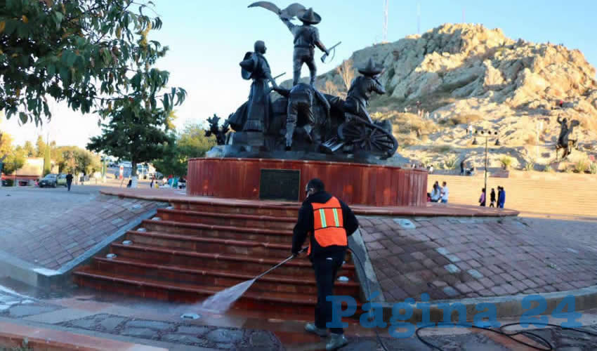 Ulises Mejía Haro, el personal adscrito a esta oficina, no deja de atender durante los siete días de la semana, importantes áreas de la ciudad