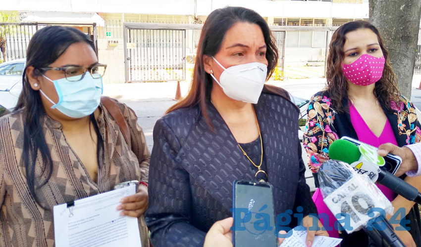 “Se me niega el derecho de voz en las sesiones, a tal grado de que me llegan a cerrar el micrófono y hasta cortar la transmisión cuando quiero participar. Las manifestaciones no se registran en las actas”, denunció Lilia Verónica Lomelí, regidora por Morena en Poncitlán/Foto: Elizabeth Ríos Chavarría